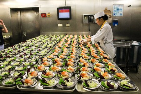 Preparation salad cruise