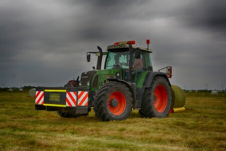 Tractor tug landtechnik photo