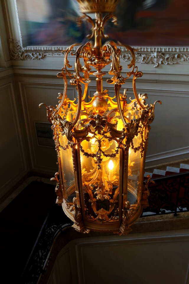 Hell shining lantern