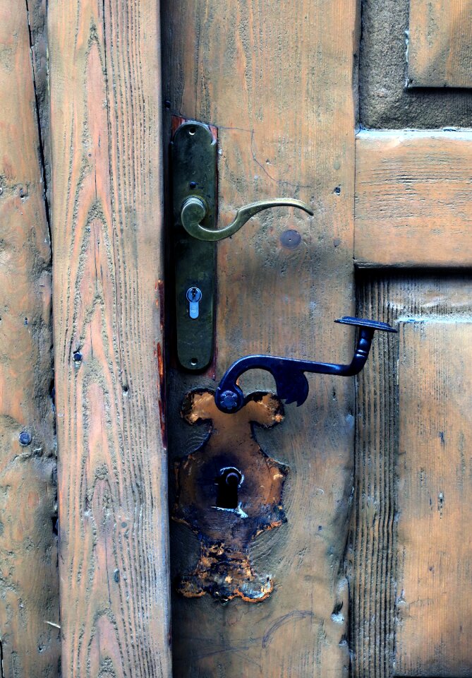 Input door handle fitting photo