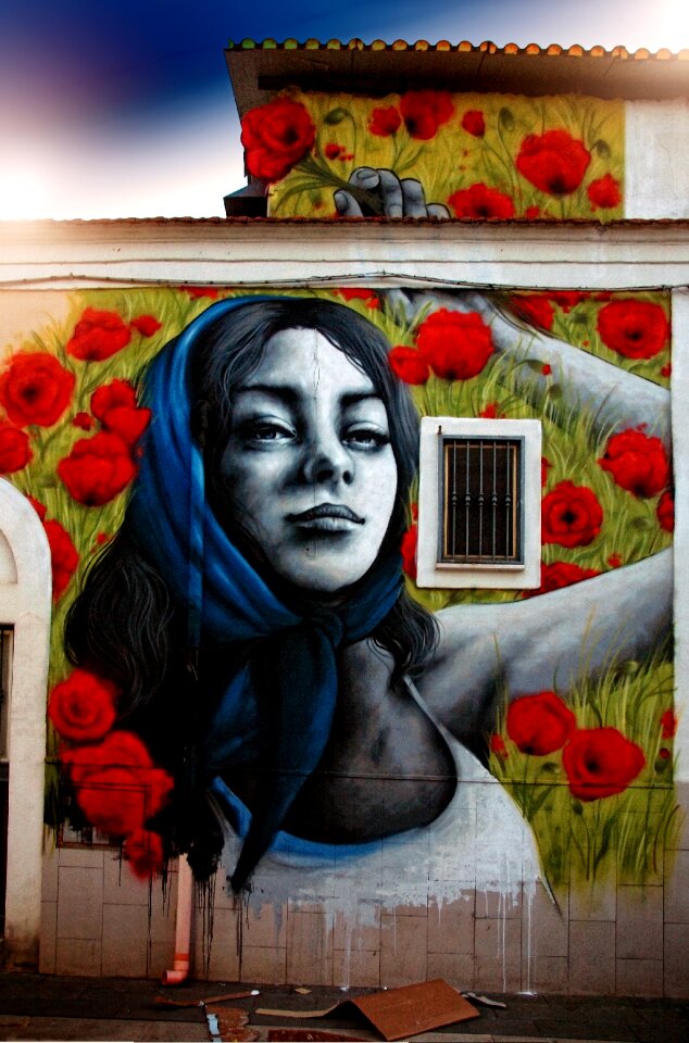 Expression girl wall