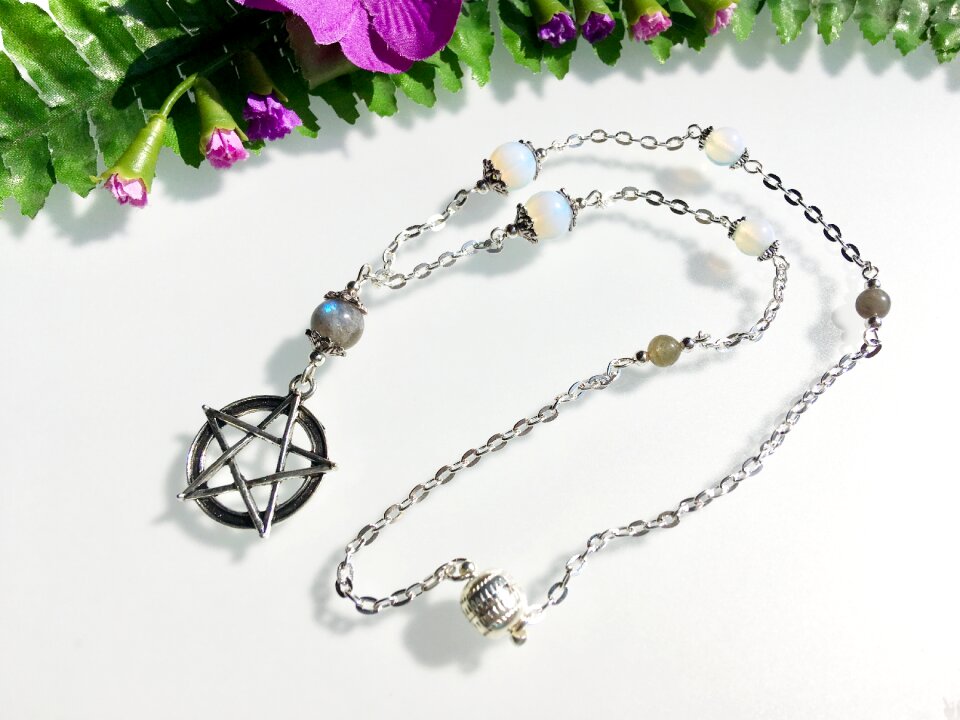 Necklace jewellery retro