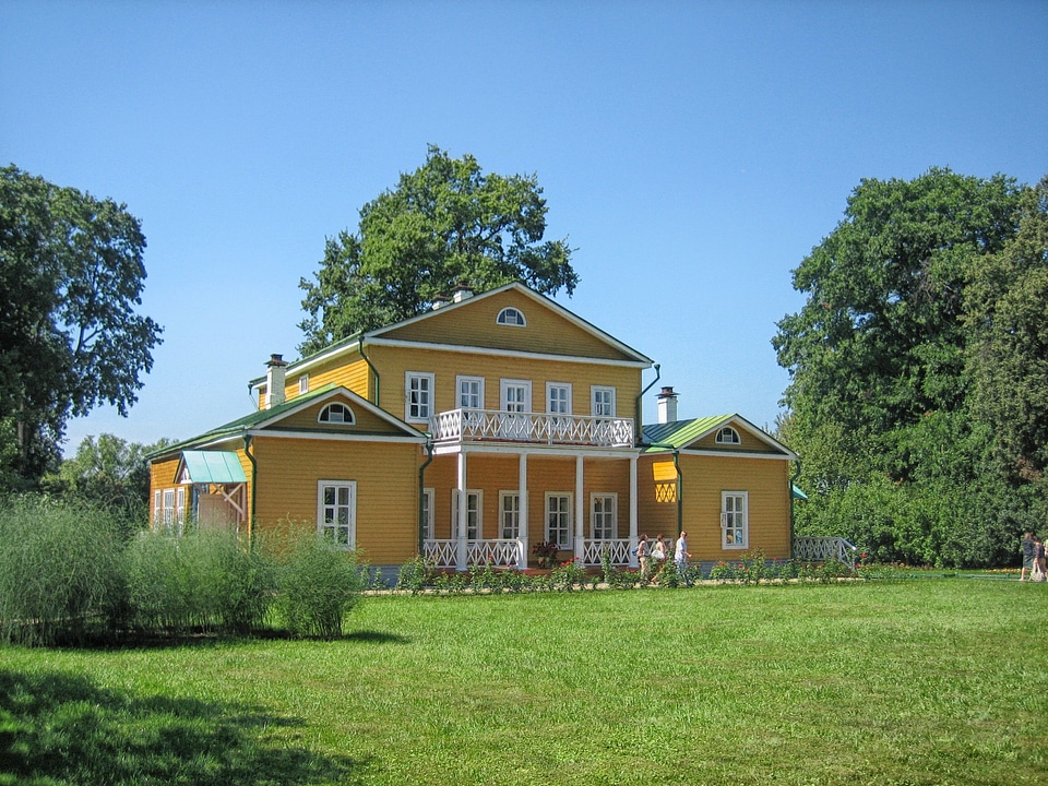 Museum house architecture