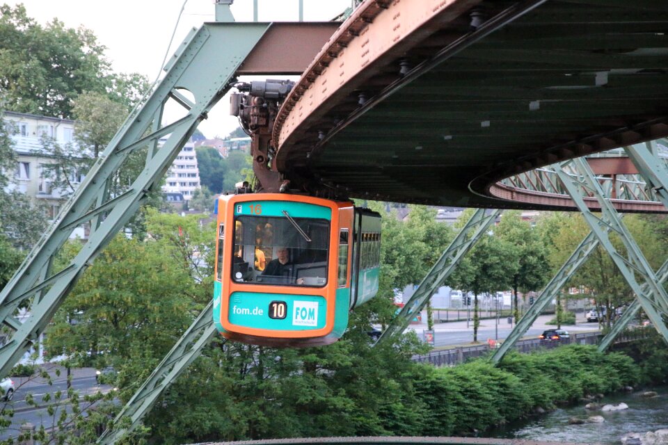 Schwebebahn wuppertal blue-orange
