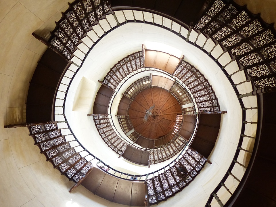 Staircase spiral down