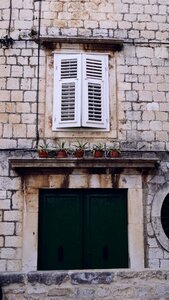 Old town door monument photo