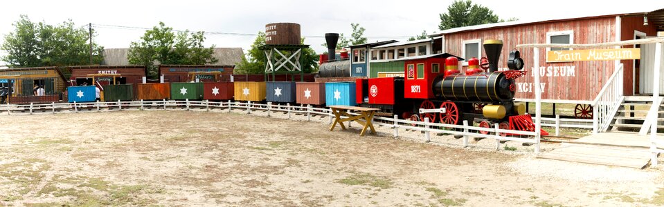 Henryx cowboy train