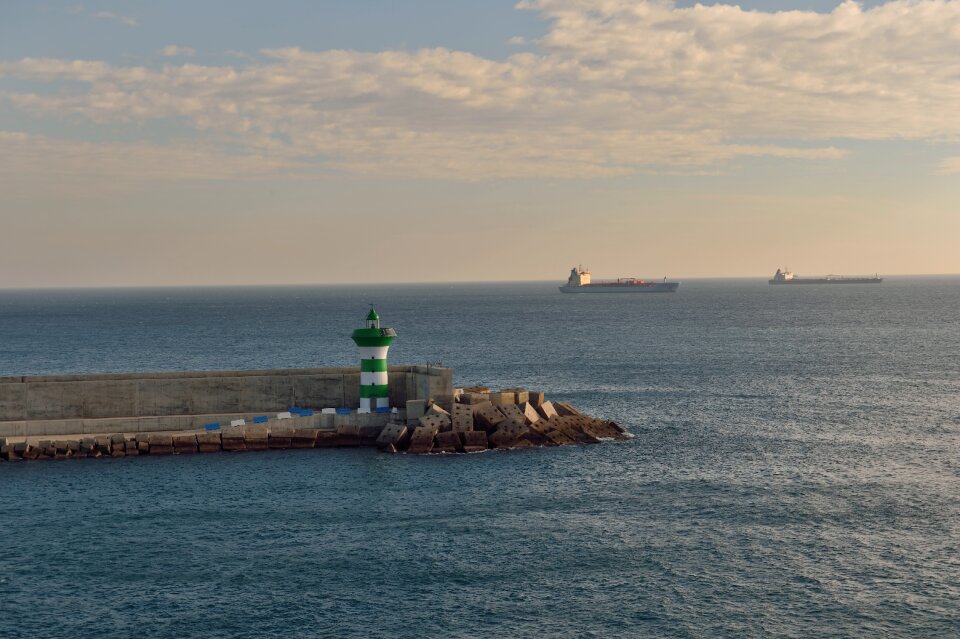 Sky boats lighthouse photo