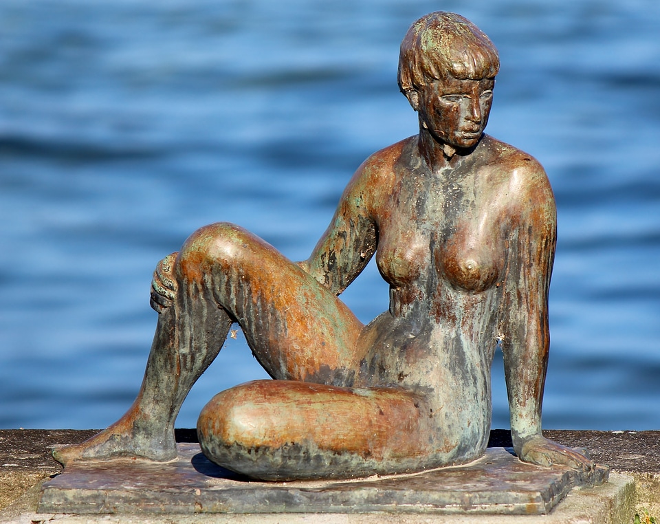Bank art lake constance