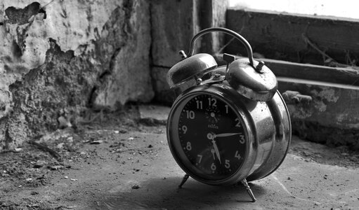Alarm clock clock time of photo