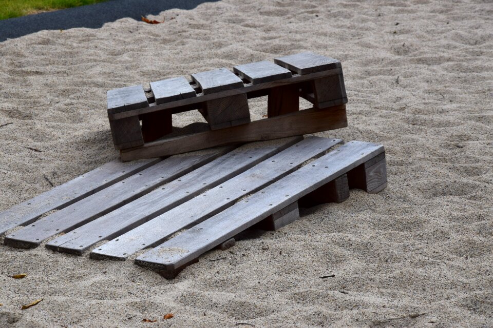 Sand pallets wood