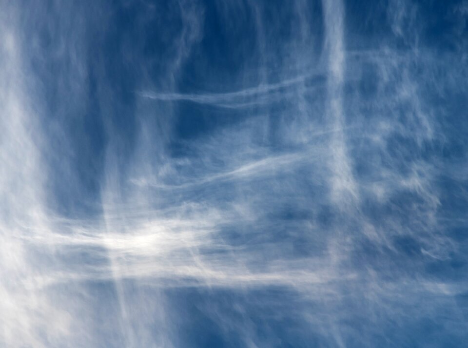 Cloudscape delicate criss-cross