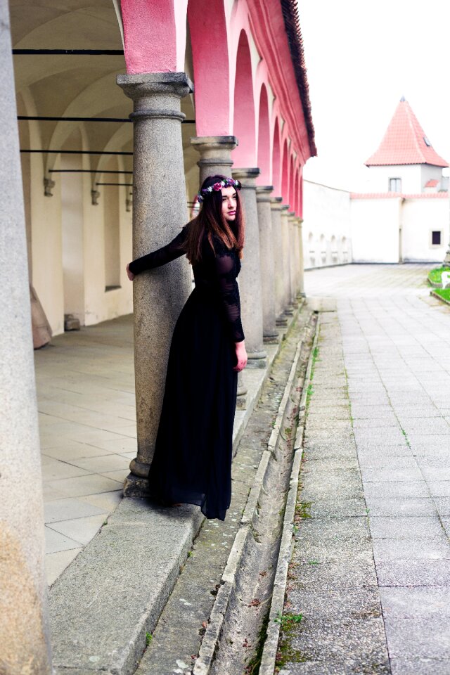 Castle black headdress
