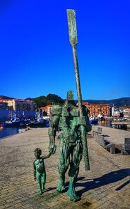 Statue monument bermeo