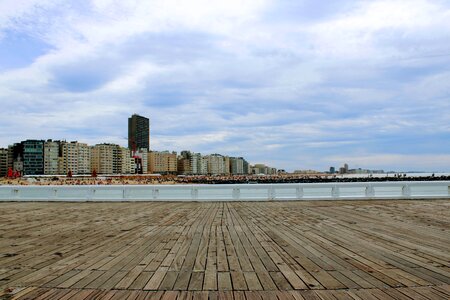 Groyne city sky