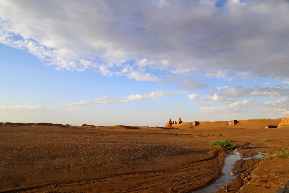 Rain gobi desert sun