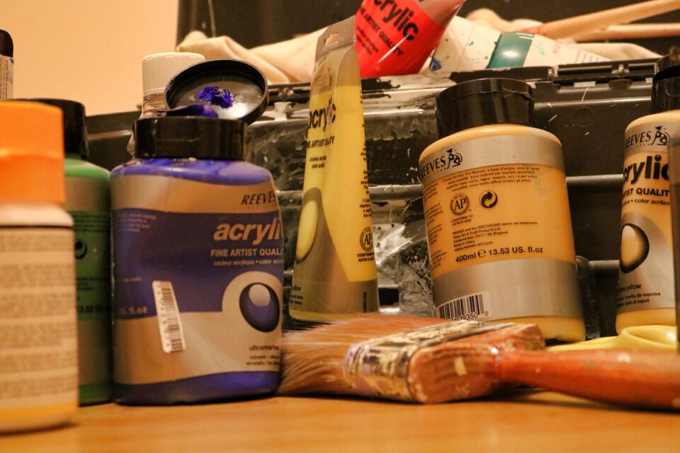 Acrylic paint paintbrush