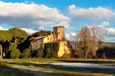 Sagging run-down ruin photo