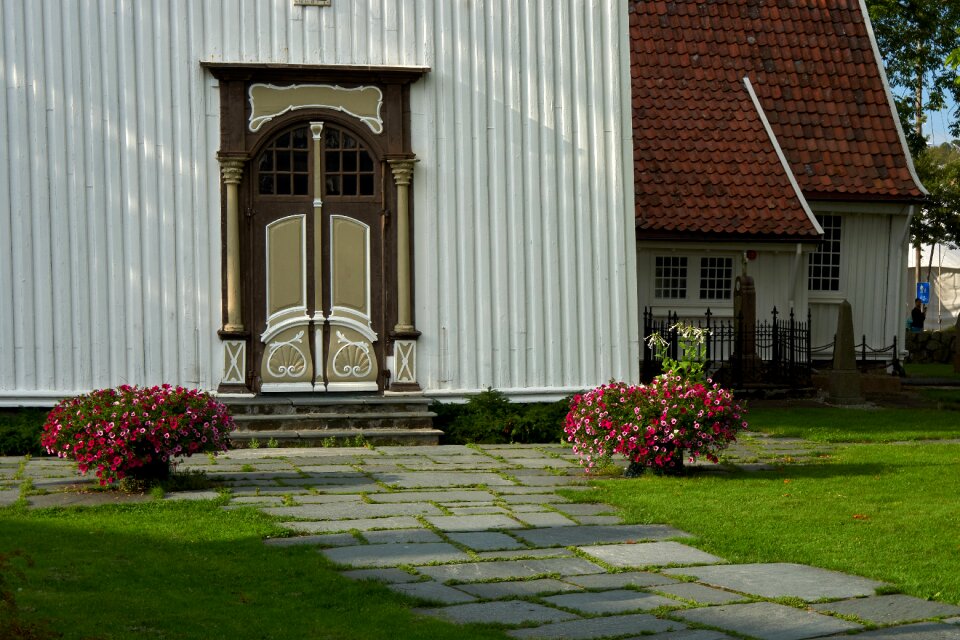 Door portal gate