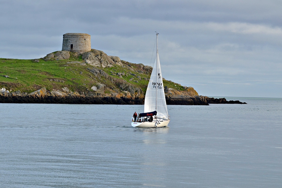 Sea sailboat cruise