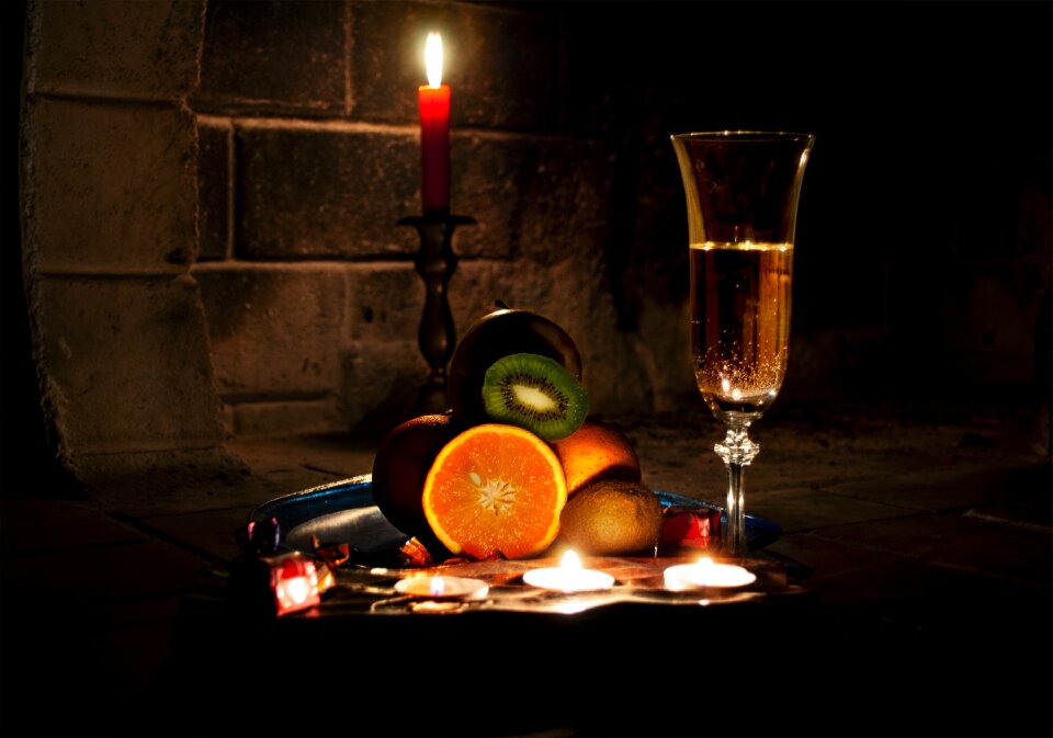 Wine fruit romance