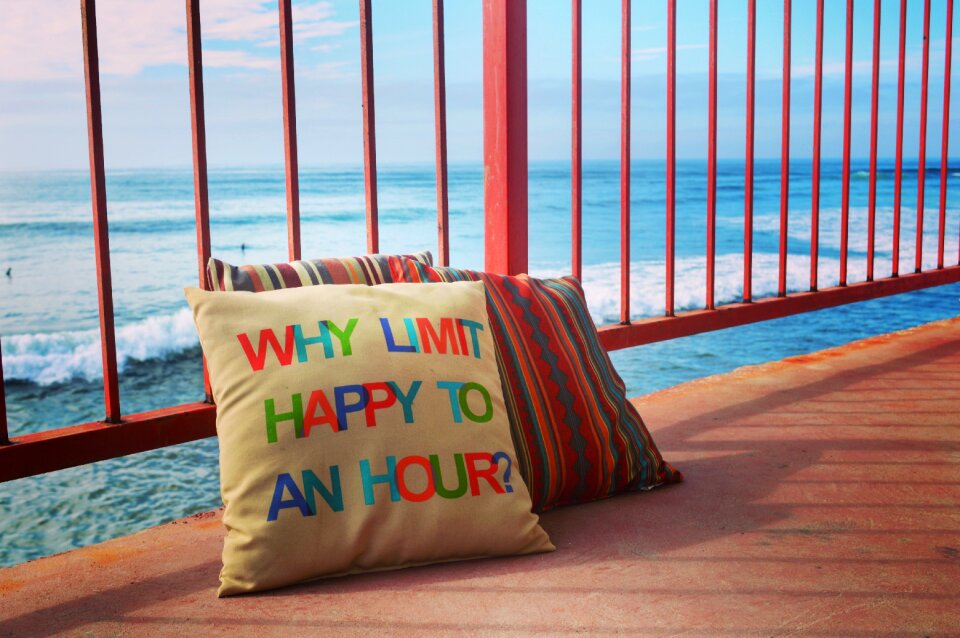 Pillow happyhour mexico