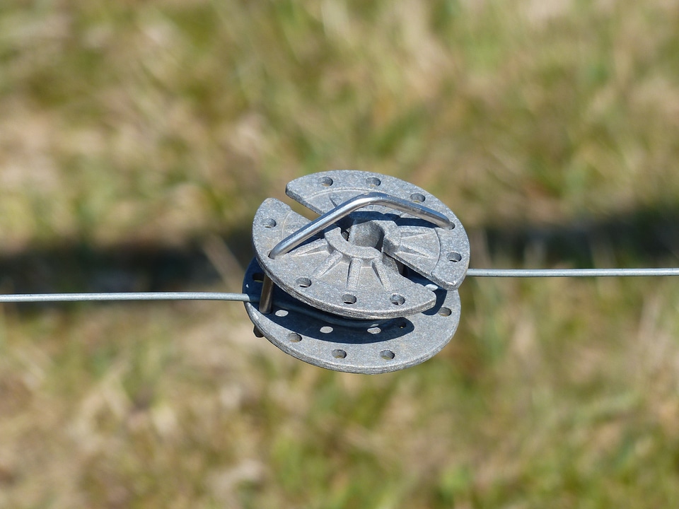 Wire metal pasture fence