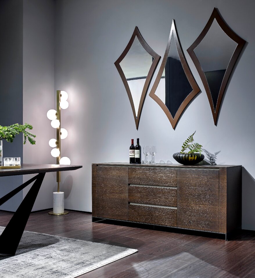 Home mirror interior