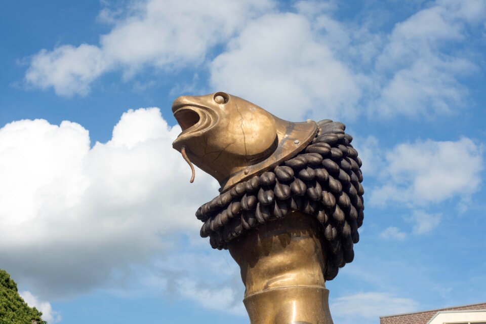 City statue art