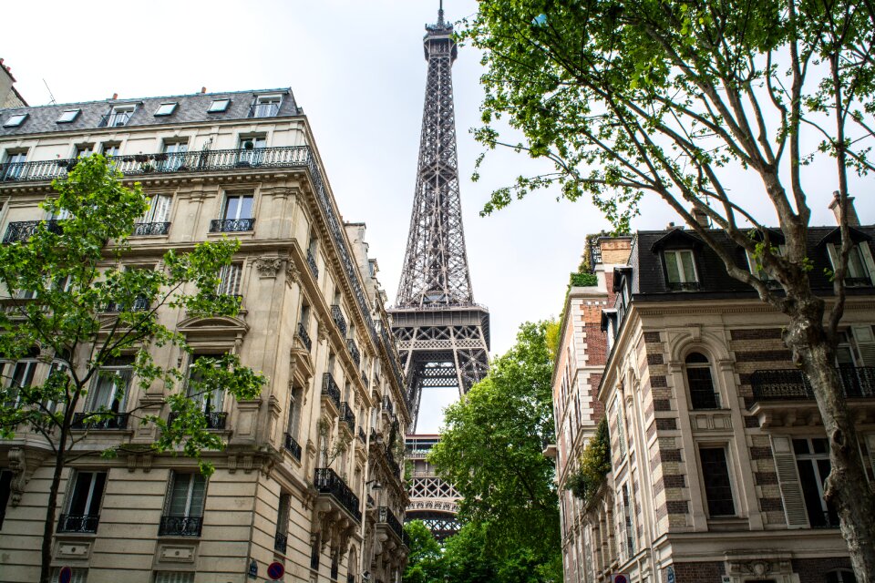 Landmark eiffel tower city