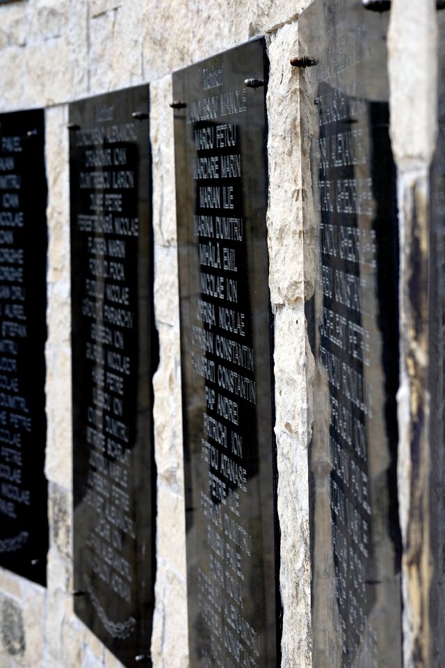 The holocaust memorial war