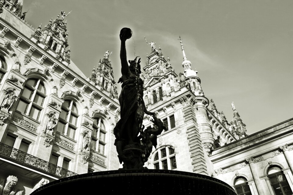 Sculpture monument architecture