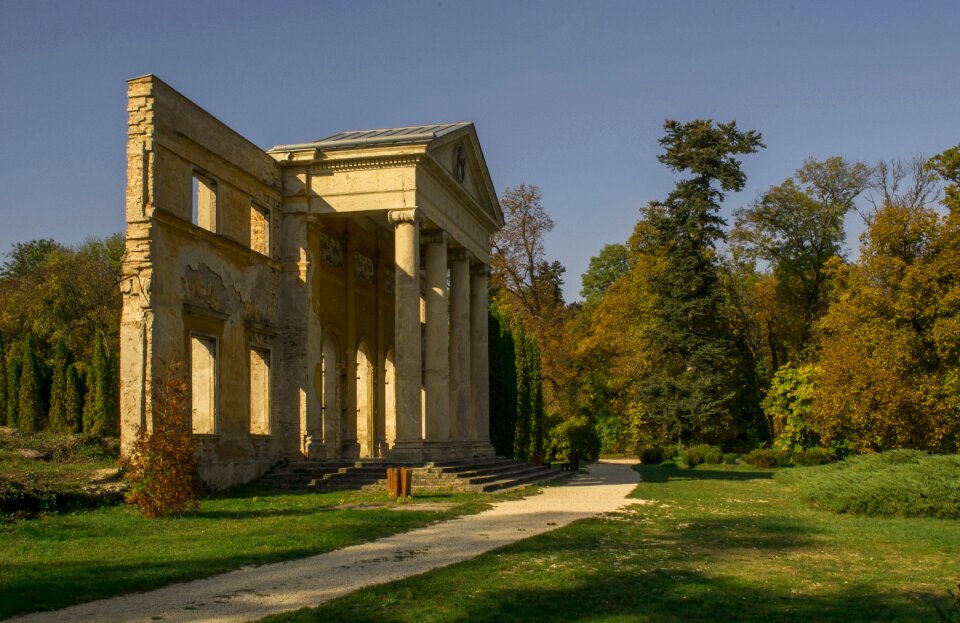 Arboretum hungary lonely