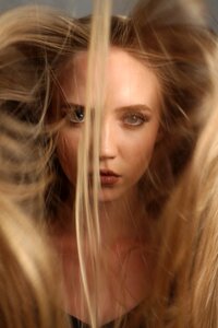 Hair view blonde