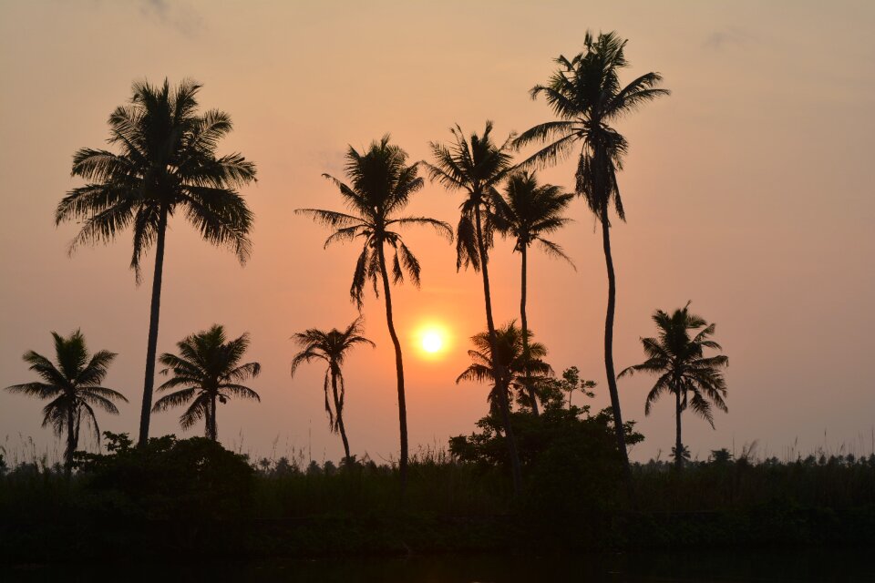 India vacation sun