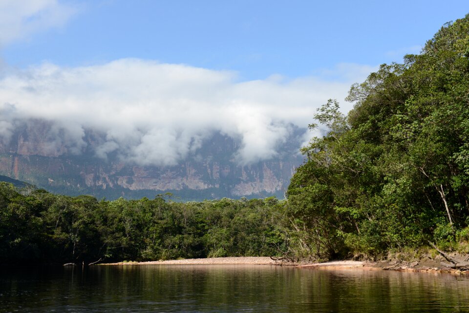 Mountains venezuela lake