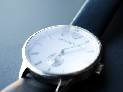 Male timepiece retouching