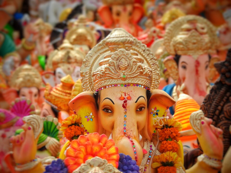 Idols religion devotion