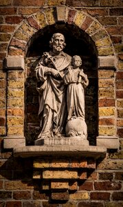 Faith figure pierre