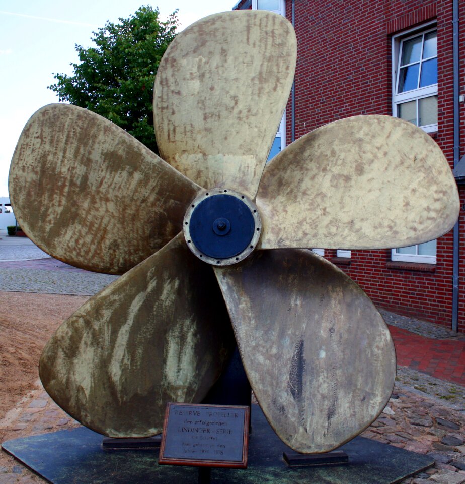 Propeller metal large