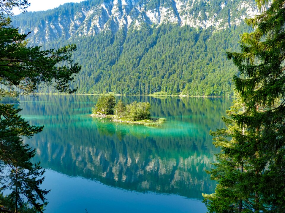 Mirroring nature landscape