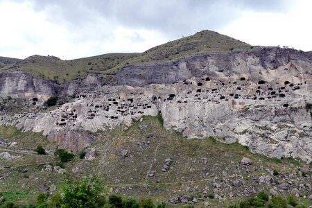 Mountain cave live