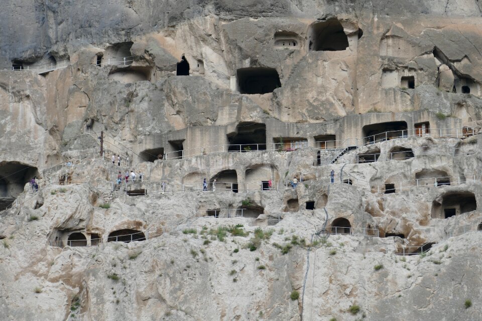 Mountain cave live