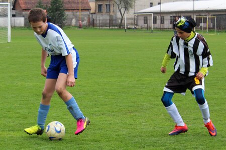 Younger pupils match sport