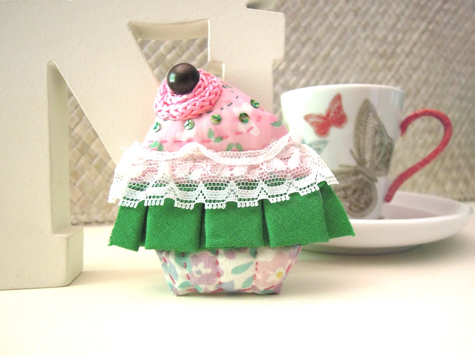 Sewing crafts tiptoe