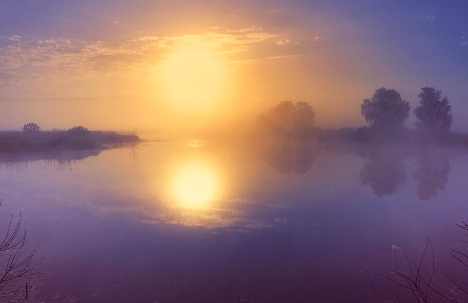 Sun lake fog