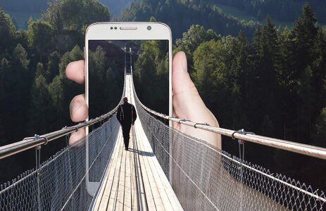 Smartphone suspension switzerland