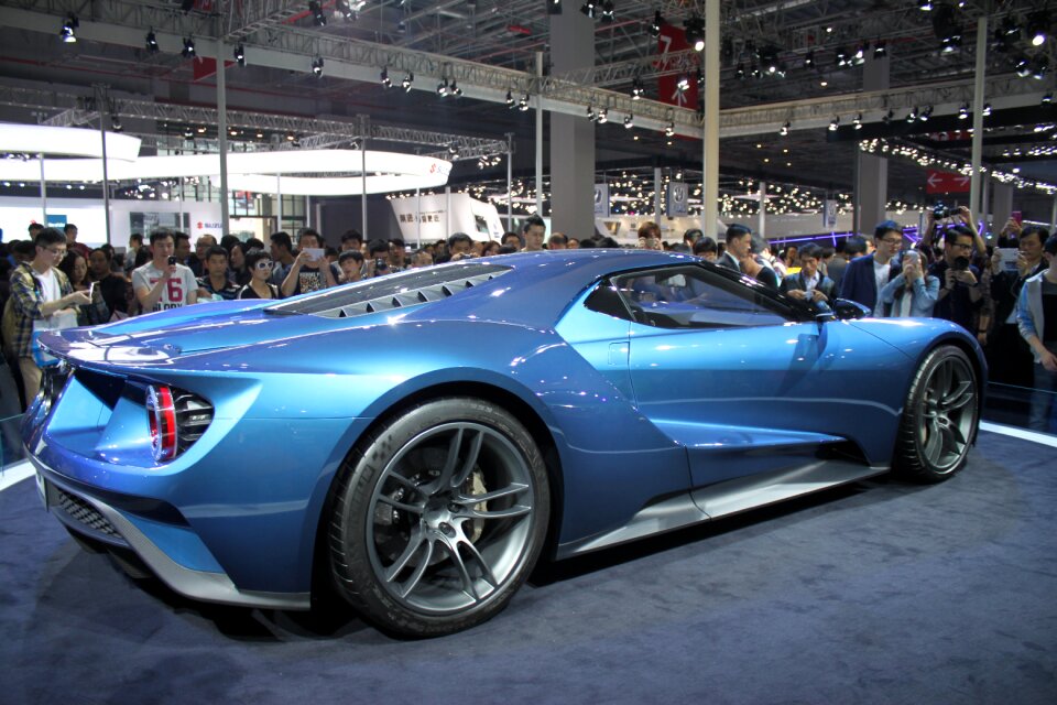 Streamline line blue
