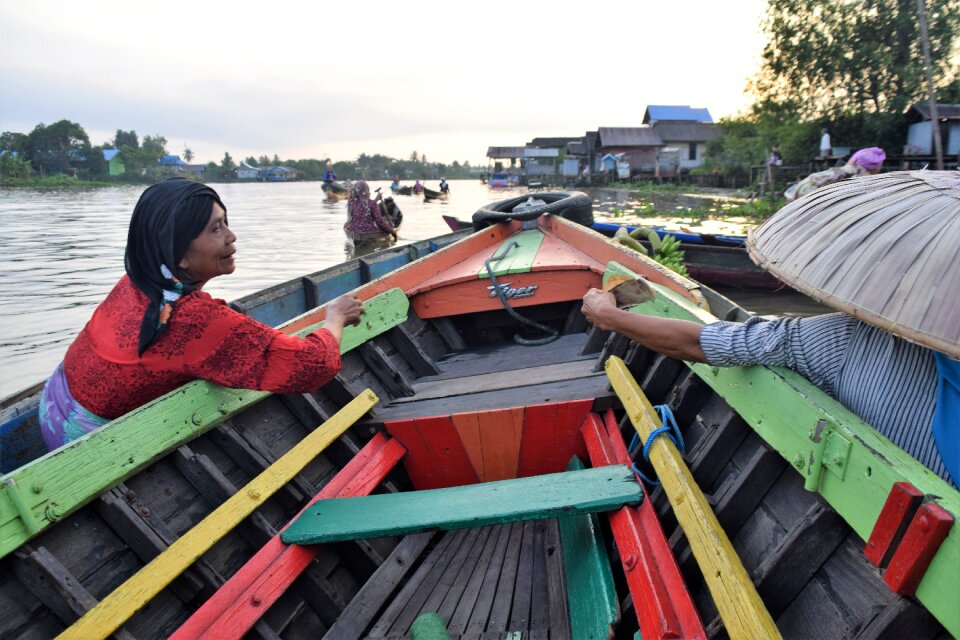 Floating kalimantan travel photo