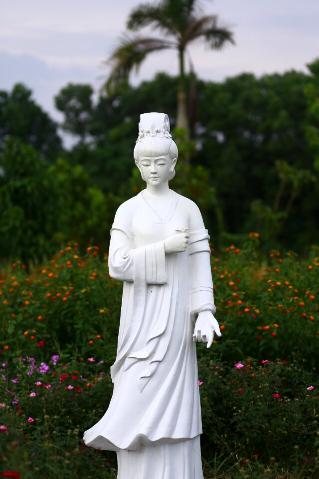 Buddha statue bodhisattva